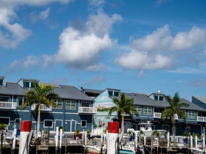 Can You Get a Hotel at 18 in Florida?